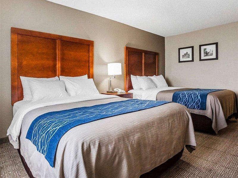 Comfort Inn & Suites Moberly Екстериор снимка