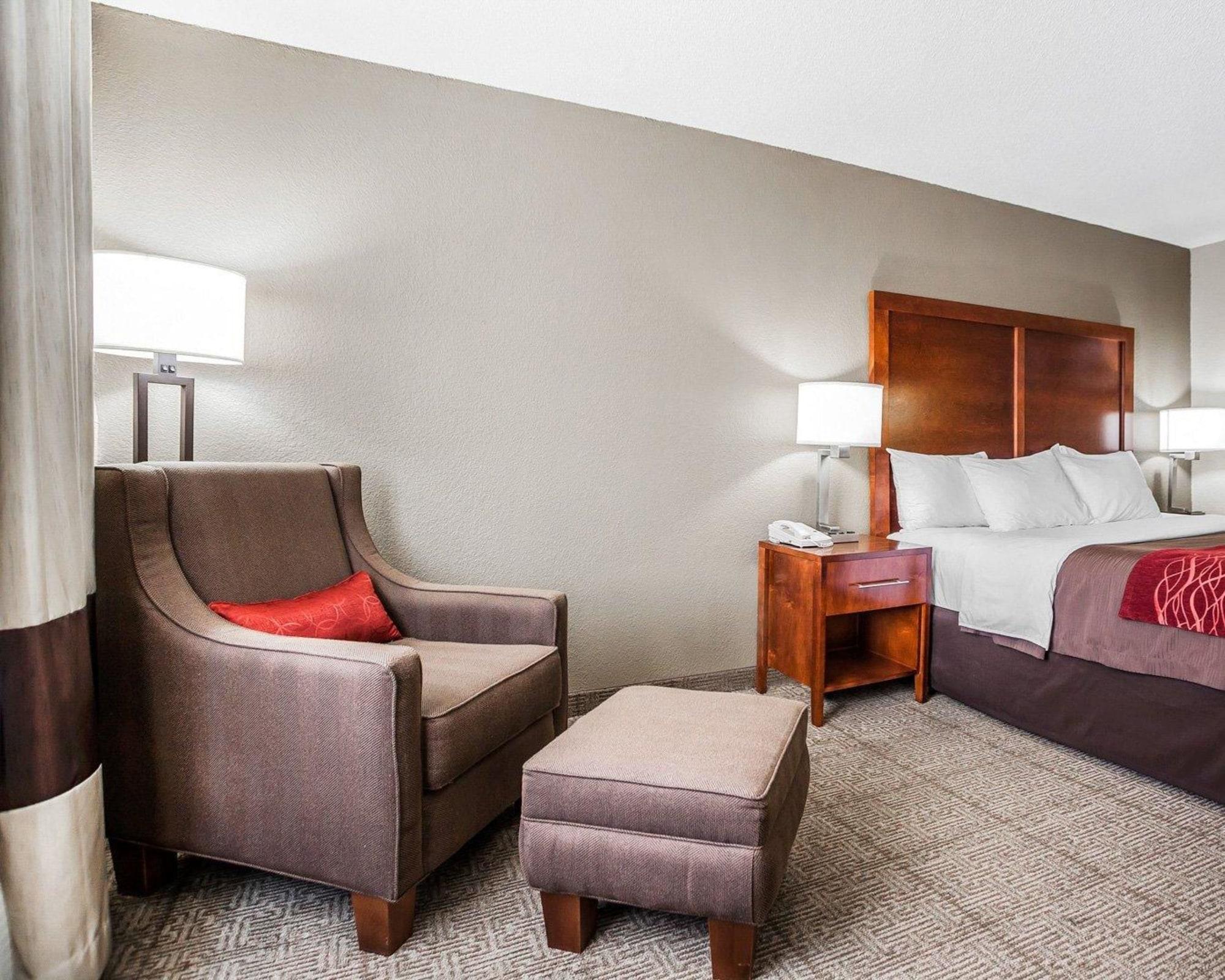 Comfort Inn & Suites Moberly Екстериор снимка