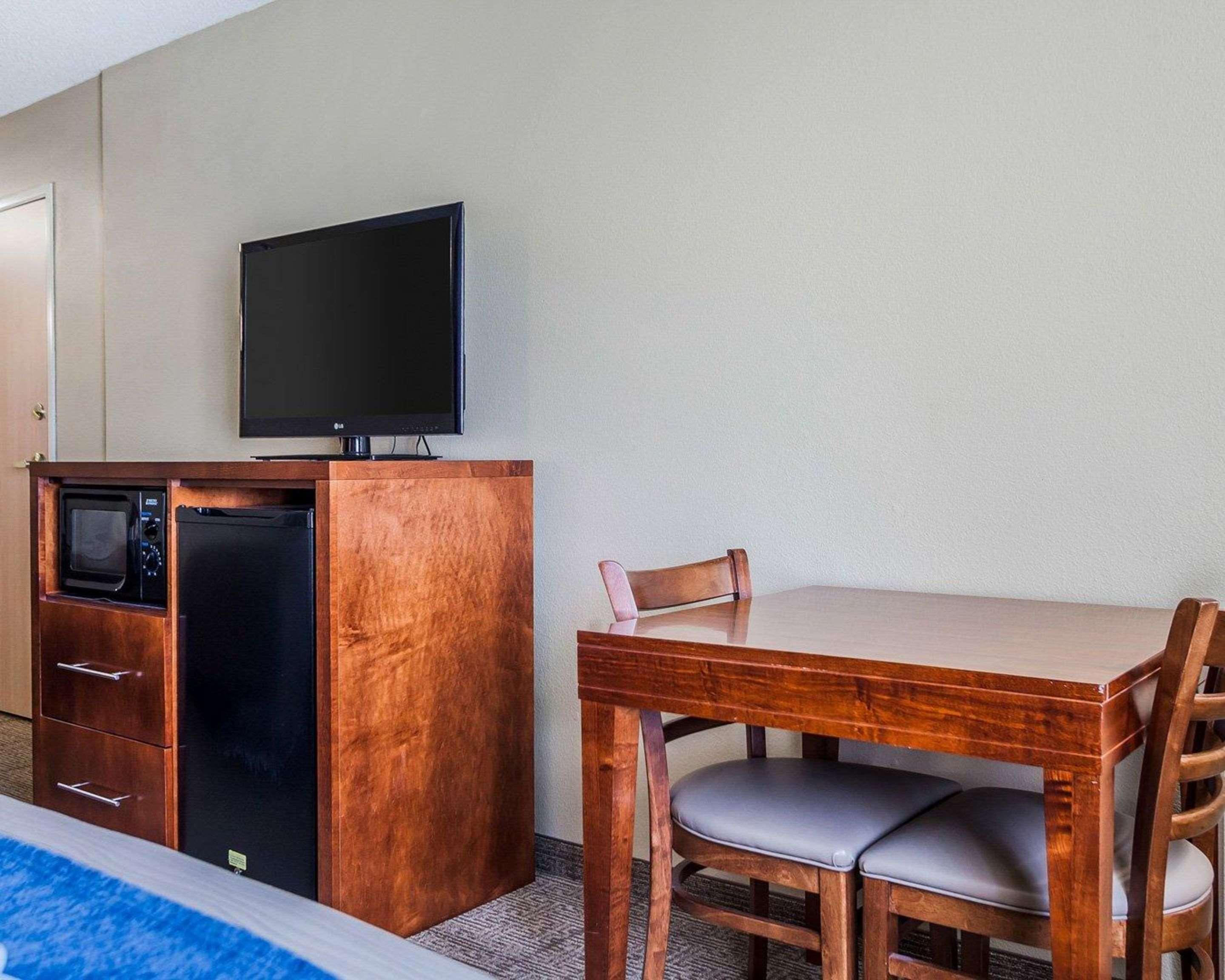 Comfort Inn & Suites Moberly Екстериор снимка