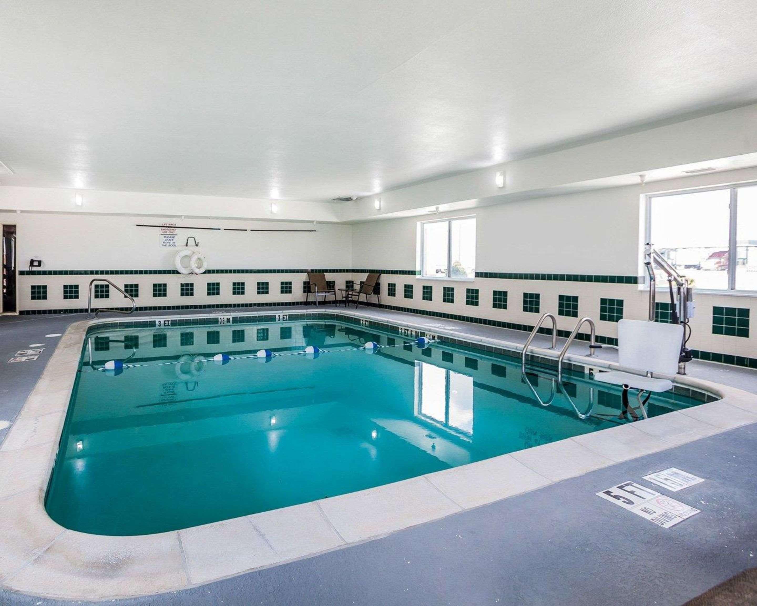 Comfort Inn & Suites Moberly Екстериор снимка