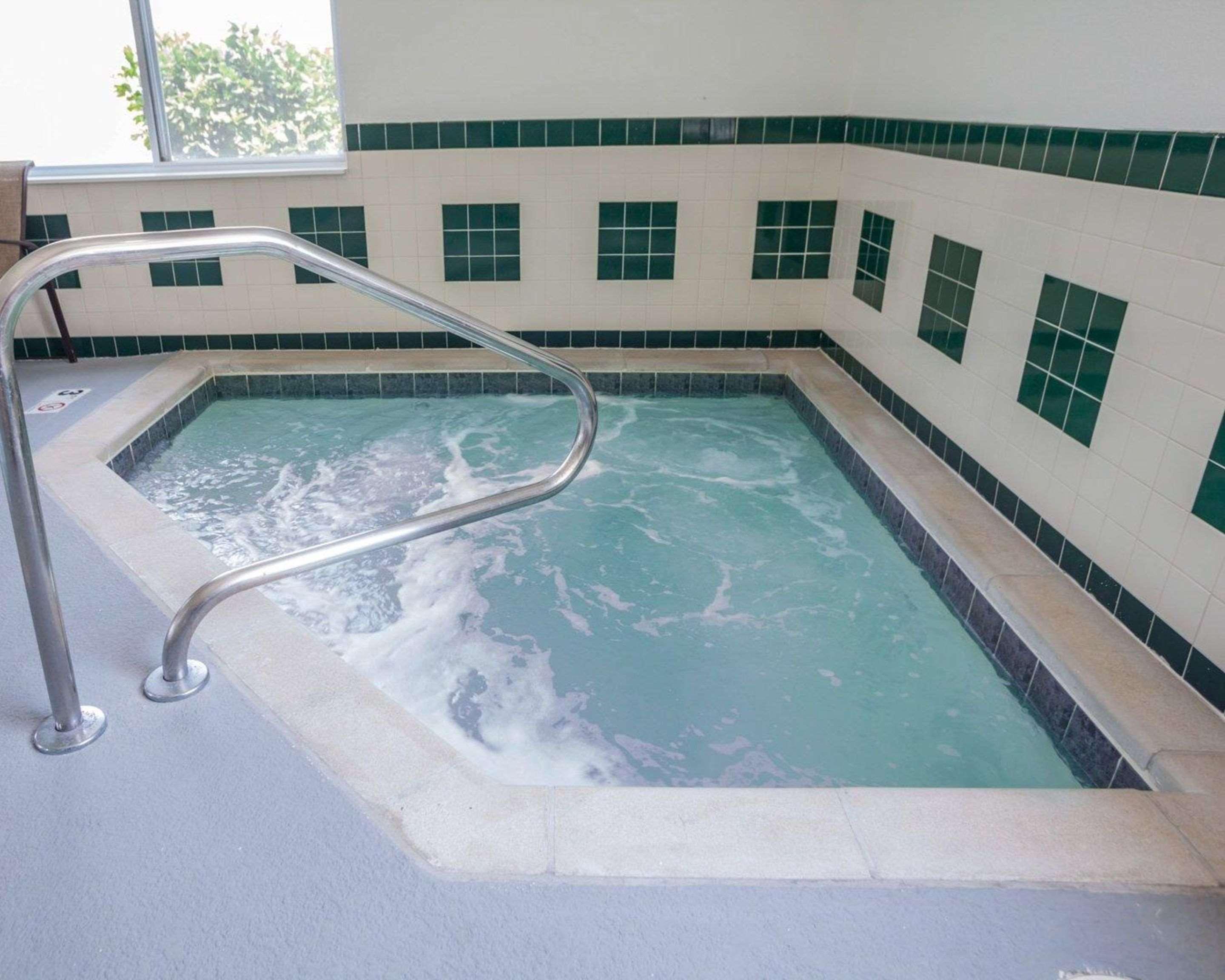 Comfort Inn & Suites Moberly Екстериор снимка